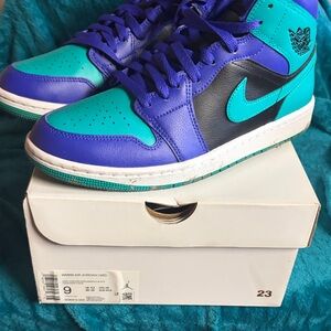 Nike Women’s Sneakers Teal and Purple Air Jordan Style